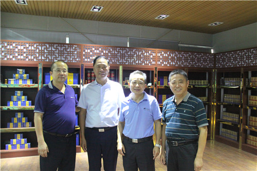 中國(guó)靈芝十大品牌|仙客來(lái)靈芝|仙客來(lái)靈芝破壁孢子粉|仙客來(lái)孢子油|仙客來(lái)靈芝飲片|仙客來(lái)破壁孢子粉|仙客來(lái)靈芝中藥飲片|馳名商標(biāo)|m.yuayua.cn|